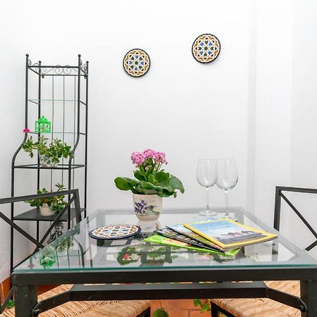 Anna - Apartamento con encanto en Triana Sevilla Exterior foto