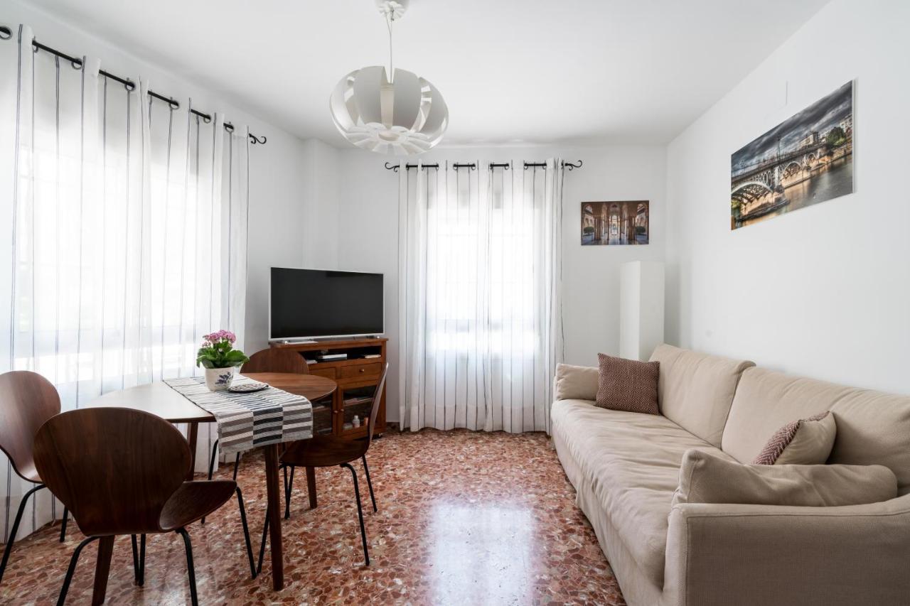 Anna - Apartamento con encanto en Triana Sevilla Exterior foto